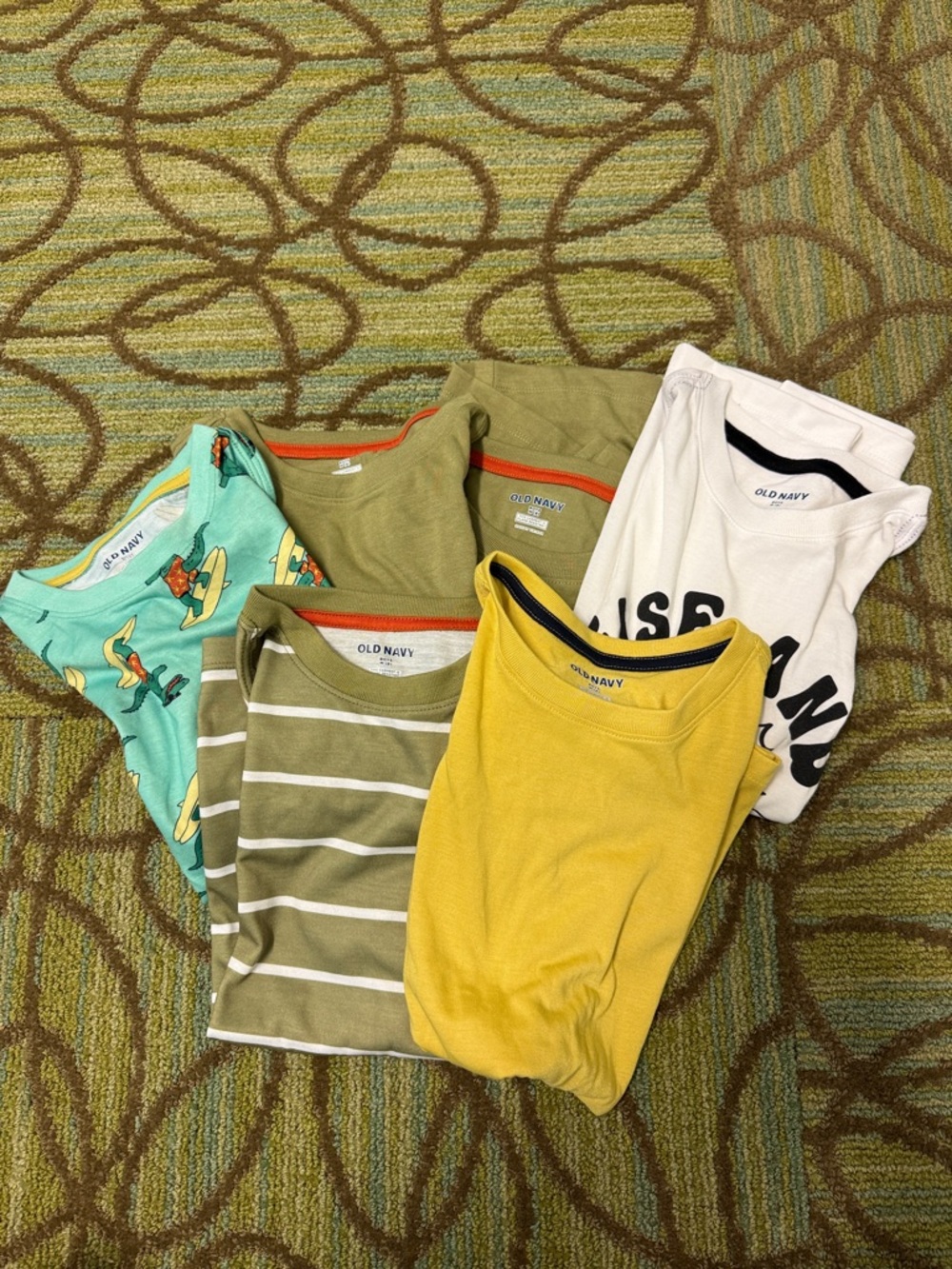 Old Navy Boys Sz 8-T-Shirt Set in Yellow, Olive, Mint & White- 6 pieces